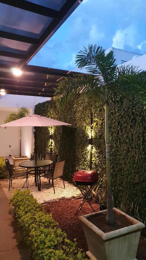 הוילה מרידה Casa Hector, Con Jacuzzi, Cerca Del Foro Gnp. מראה חיצוני תמונה