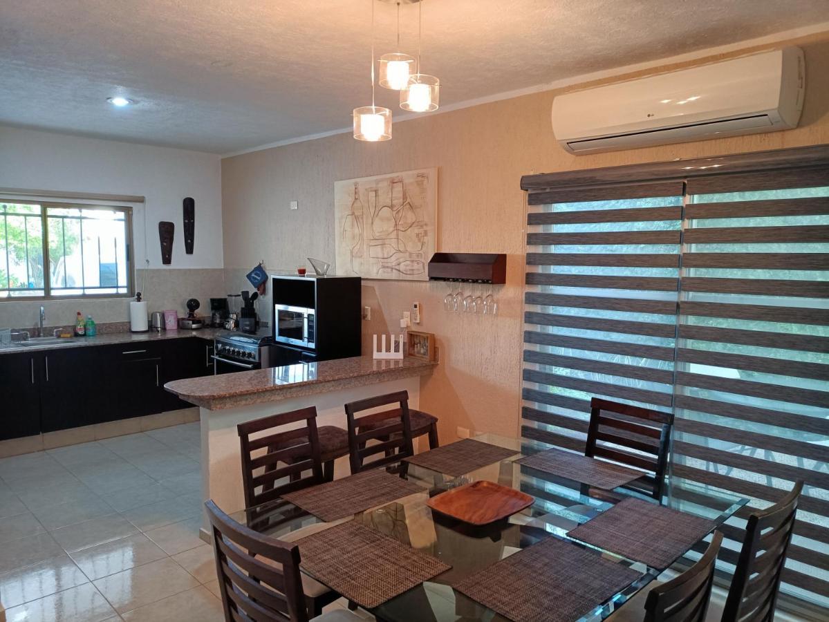 הוילה מרידה Casa Hector, Con Jacuzzi, Cerca Del Foro Gnp. מראה חיצוני תמונה